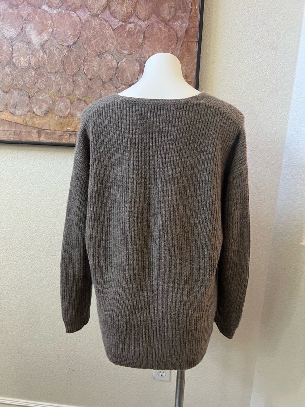 Jenni Kayne Women’s V-Neck Ribbed Sweater in Light Taupe - Picture 5 of 12